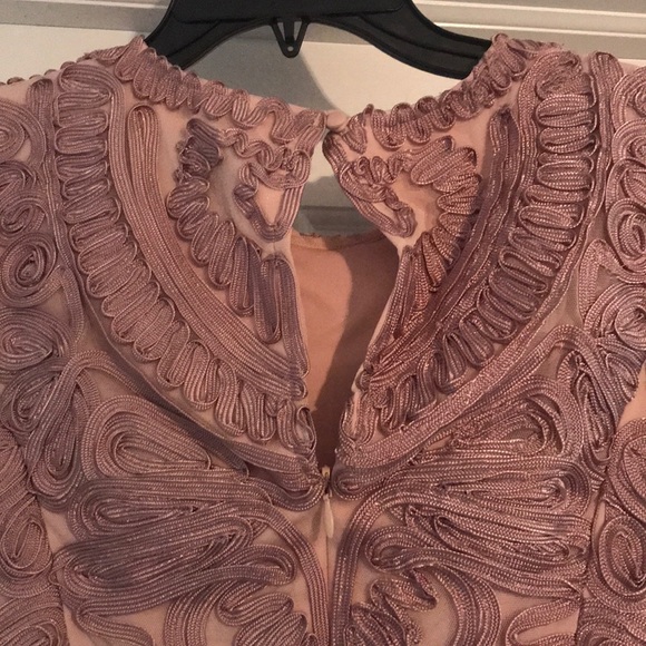 JS Collection Embroidered Midi - Picture 3 of 7